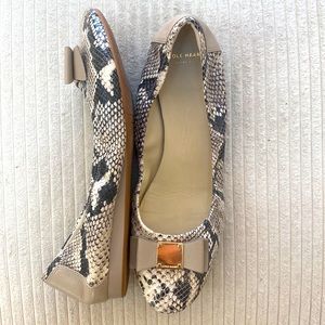 NEW Cole Haan Flats Snakeskin print